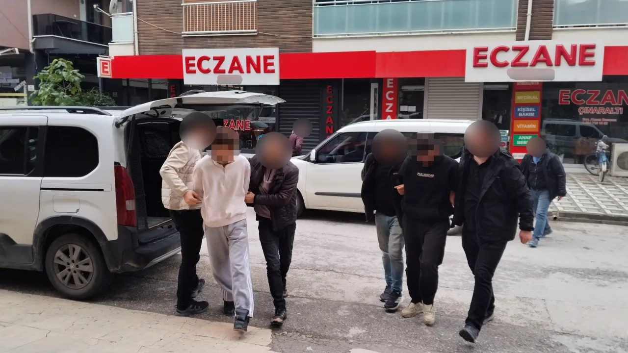 İnegöl’de Bıçaklı Kavga 2 Cinayet Şüphelisi Adliyeye Sevk Edildi