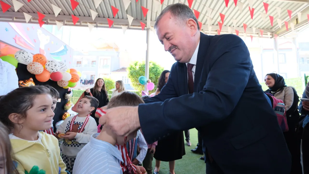 İnegöl’de Çocuklardan Sokak Hayvanlarına 190 Yuva (8)