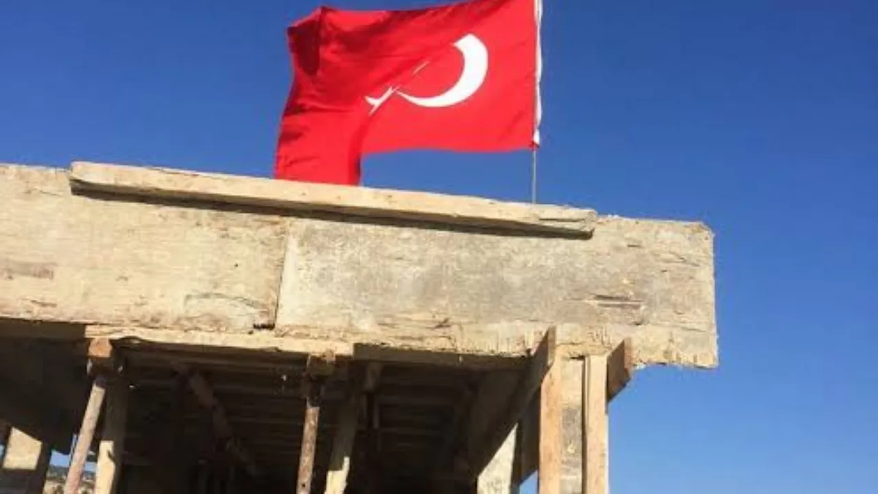 İnegöl’de Kaba Inşaat Bitince Neden Türk Bayrağı Dikiliyor (2)