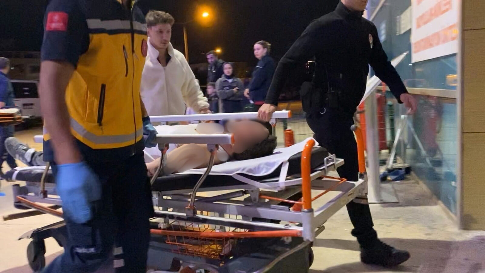 İnegöl’de Kafeteryadaki Isıtıcı Alev Aldı: 1’I Ağır 3 Kişi Yaralandı0F6Eeafa Deba 4F03 A63E Ee867C94A4E5