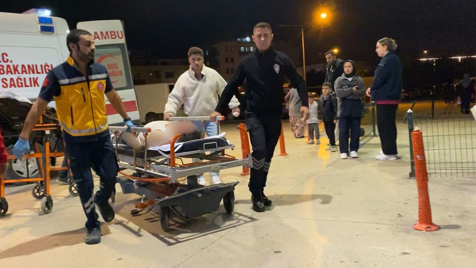 İnegöl’de Kafeteryadaki Isıtıcı Alev Aldı: 1’I Ağır 3 Kişi Yaralandı3Bf93548 3154 4Def Ad22 Dd47A3A152B0