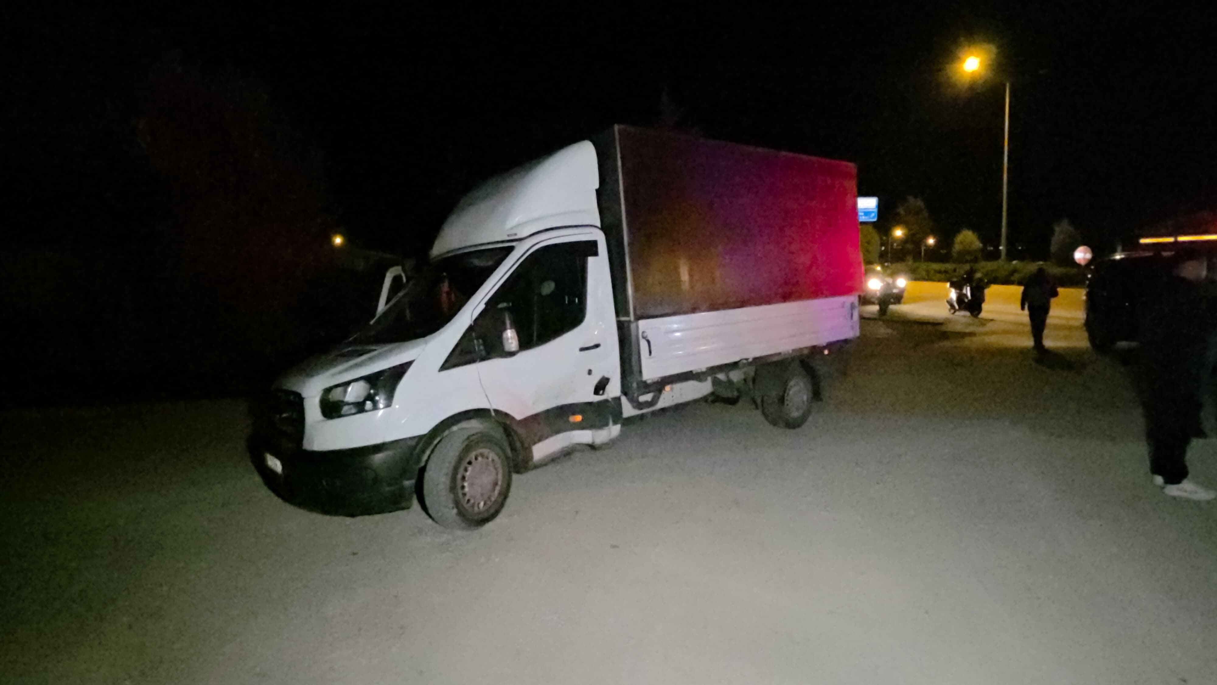 İnegöl’de Kamyonet Ile Otomobil Çarpıştı: Bebek Dahil 3 Kişi Yaralandıwhatsapp Image 2026 10 04 At 21.37.54 (1)
