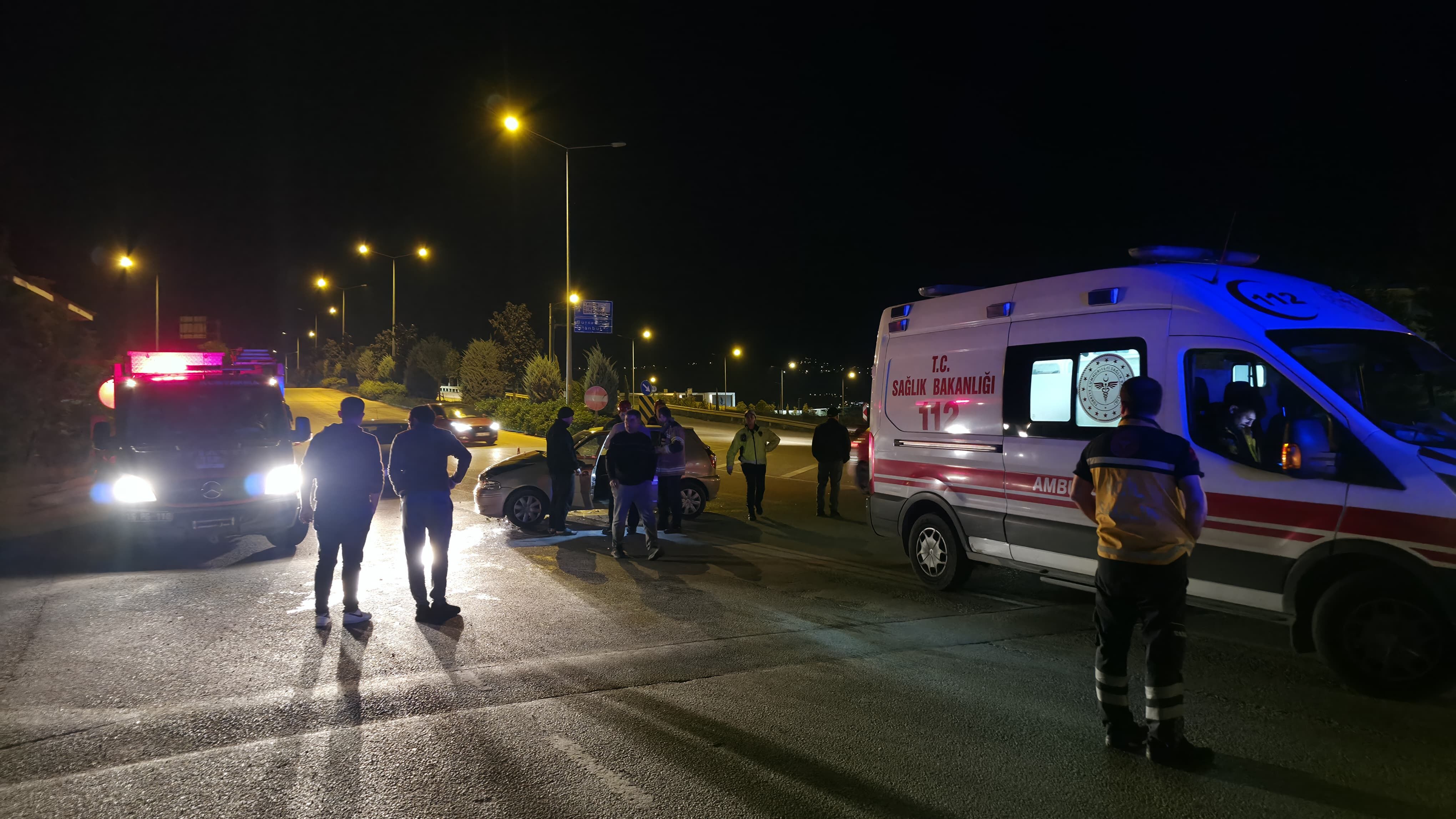 İnegöl’de Kamyonet Ile Otomobil Çarpıştı: Bebek Dahil 3 Kişi Yaralandıwhatsapp Image 2026 10 04 At 21.37.54