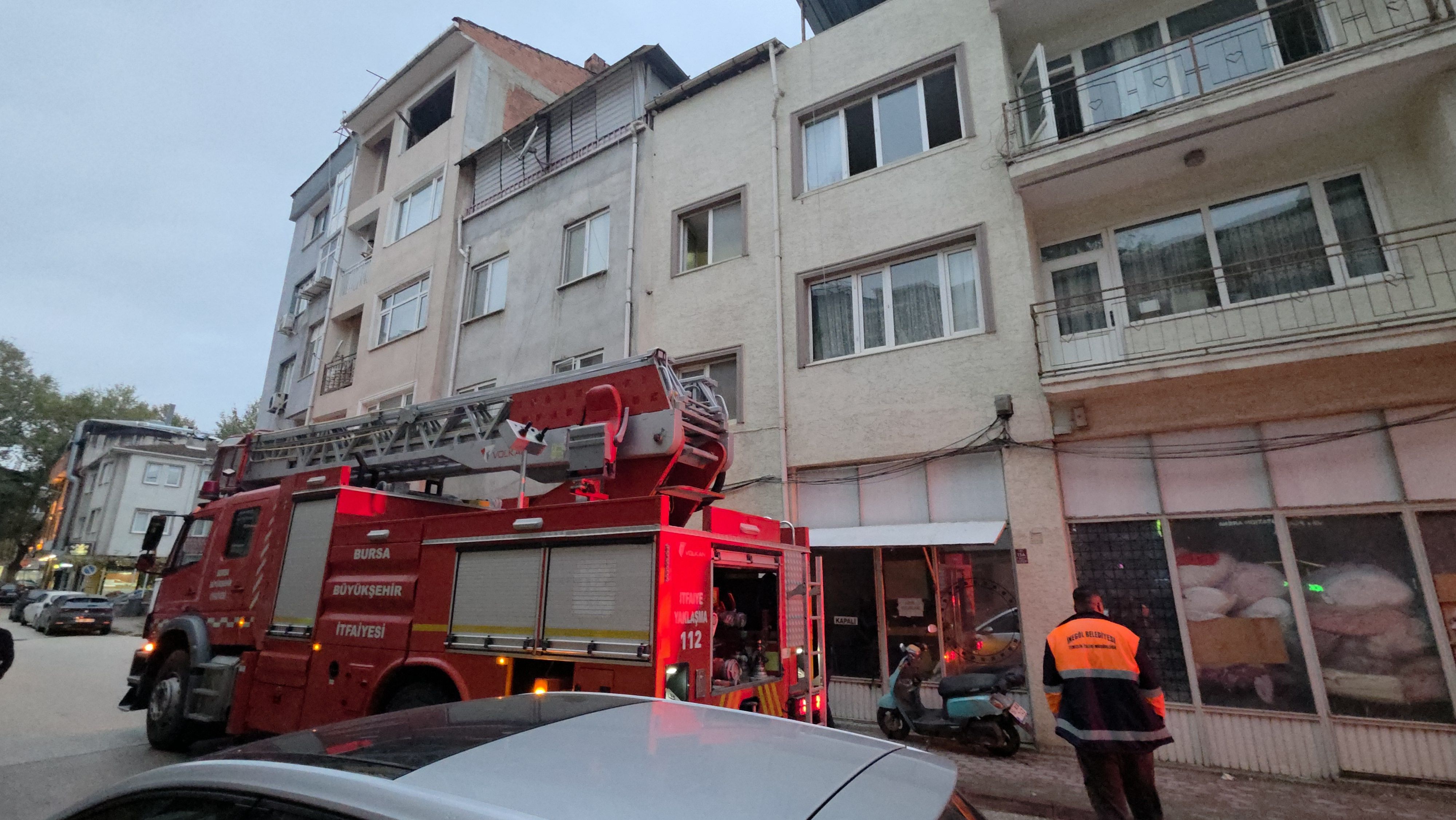 İnegöl'de Mutfakta Çıkan Yangından Etkilenen Çocuk Hastaneye Kaldırıldı Whatsapp Image 2026 10 27 At 17.58.42