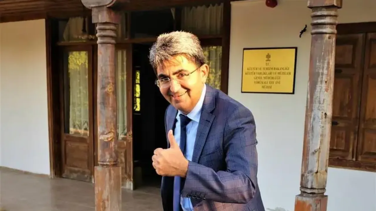 İnegöl'e Gelecek Canten Kaya Kimdir, Nereli, Kaç Yaşında İşte Hayatı Ve Kitapları (2)