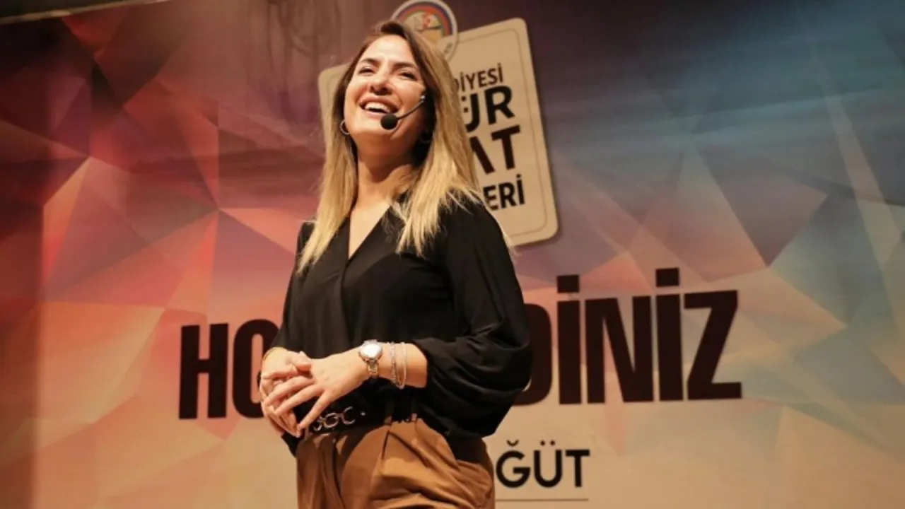 İnegöl'e Gelecek Dilek Cesur Kimdir, Nereli, Kaç Yaşında İşte Hayatı Ve Kitapları (2)