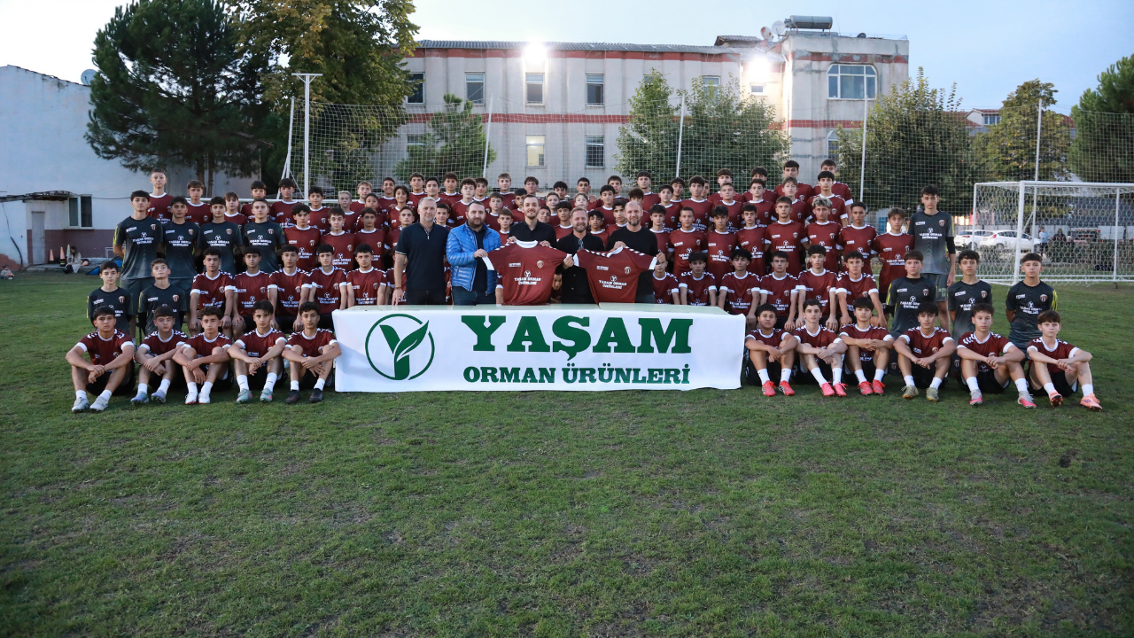İnegölspor Altyapısına Yeni Forma Yeni Sponsoru 2
