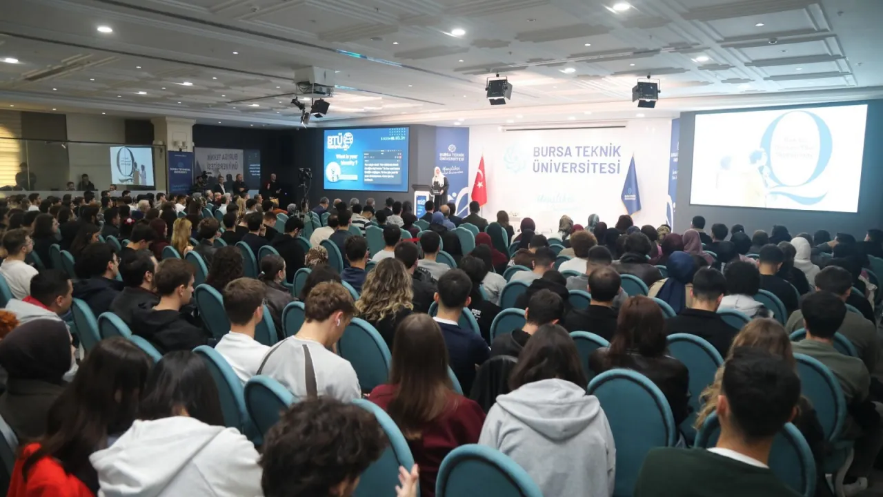 İngiliz Gazeteci Lauren Booth Btü'de Anlattı Gazze Deneyimi İslamiyet'e Yöneltti (4)