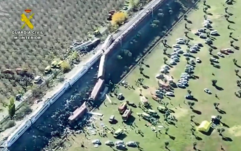 İspanya'da Iki Hızlı Tren Çarpıştı: 68 Kişi Hayatını Kaybetti, 3 Günlük Yas Ilan Edildi6Ae1D60Ea7103Ef2Abe4666A.jpg