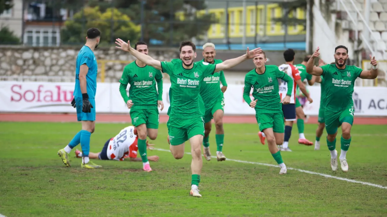 Kafkasspor Teknik Direktörü Baki Çağdaş Uzun “Doğru Yolda Olduğumuzun Göstergesi” (2)