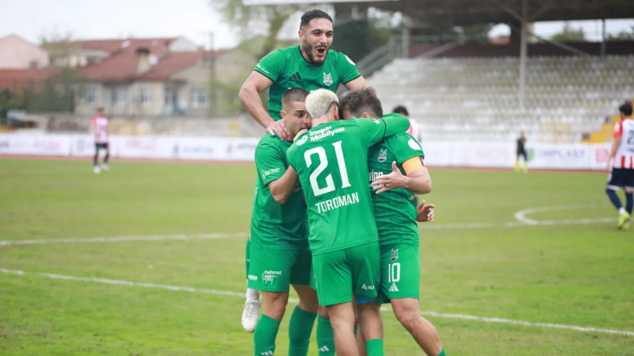 Kafkasspor Teknik Direktörü Baki Çağdaş Uzun “Doğru Yolda Olduğumuzun Göstergesi” (3)