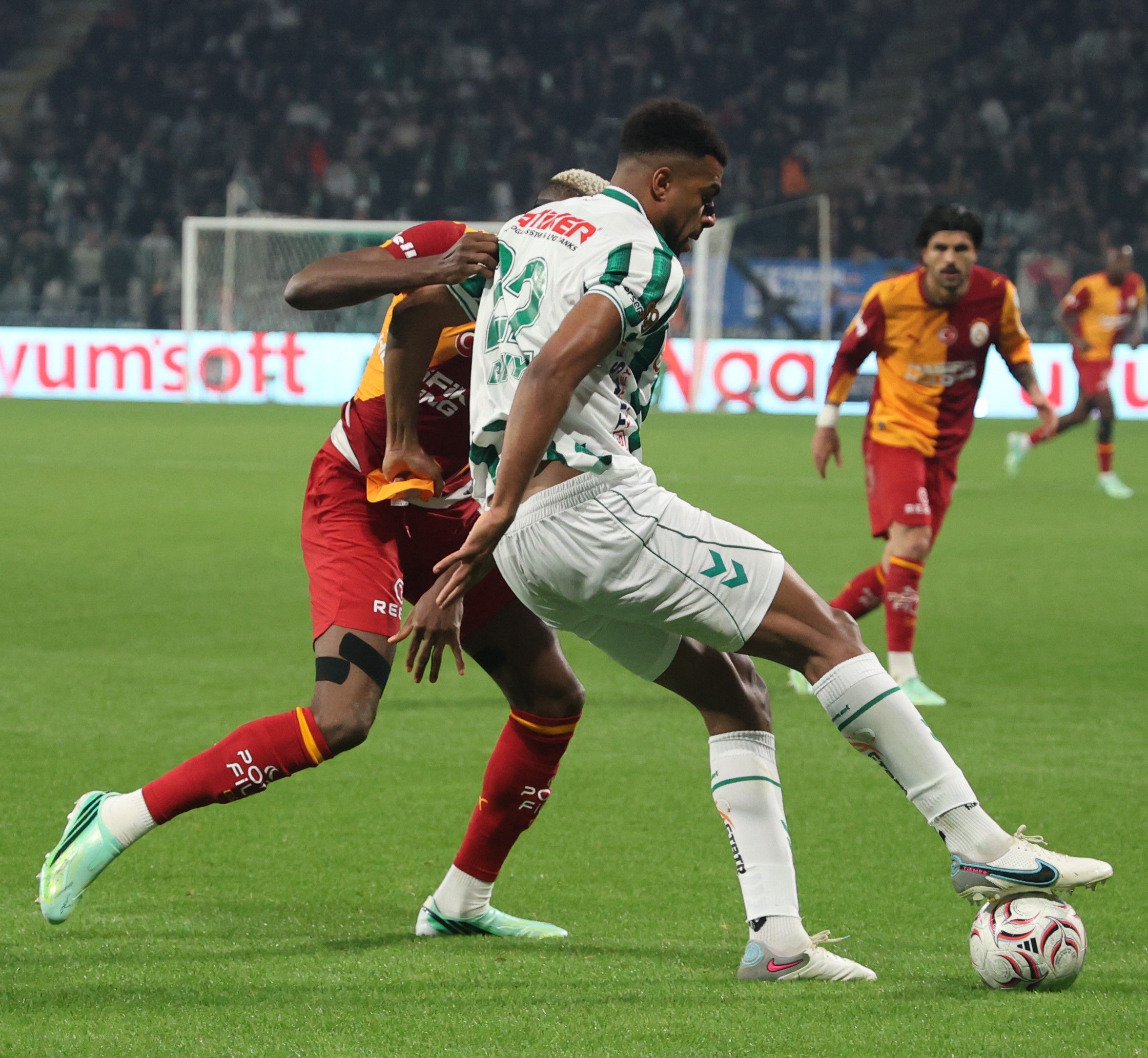 Konyaspor Galatasaray Maç Özeti Sarı Kırmızılılar Konya'da Farklı Kazandı (1)-1