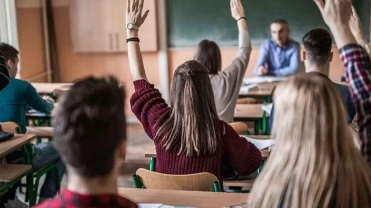 Meb Duyurdu! Okullarda Artık Zorunlu, Her Öğrenci Üye Olmak Zorunda!Gpcc 8481 Okullarda Sosyal Etkinlikler Degisiyor Meb Yeni Sistemi Acikladi.jpg