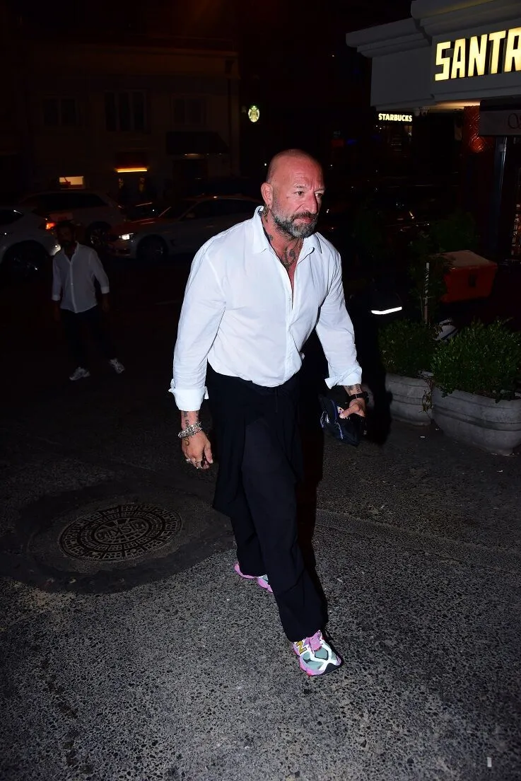 Onder Oztarhan In Sokak Stili Dikkat Cekti M7Pxx.jpg