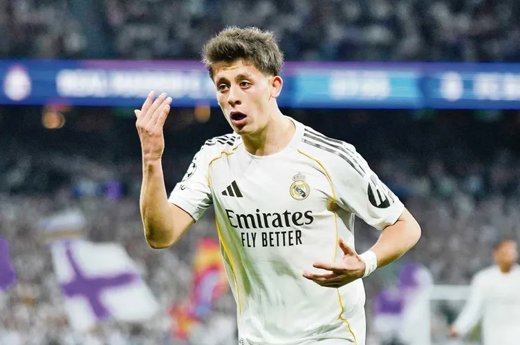Real Madrid'den Arda Güler'e Ödül! (1)