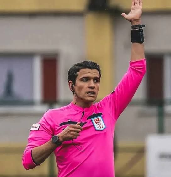 Reşat Onur Coşkunses Kimdir, Kaç Yaşında, Nereli? Kariyeri ?Hangi Takımı Tutuyor, Galatasaray Karnesi Nasıl?Images 64