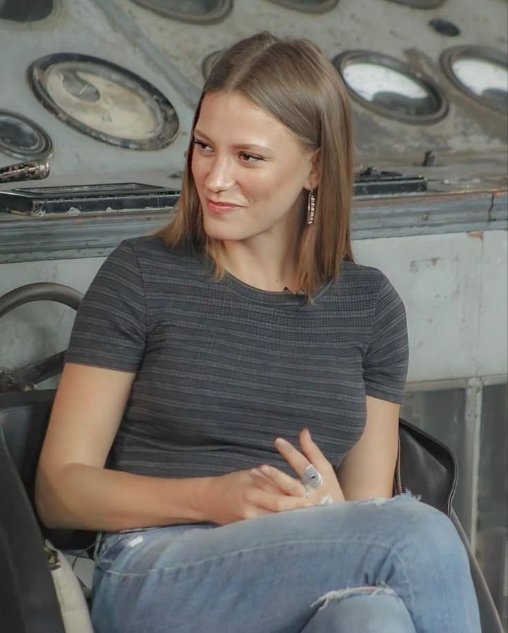 Serenay Sarıkaya Kimdir, Kaç Yaşında, Nereli? Hangi Dizilerde Ve Filmlerde Oynadı?E21Ac0Ea519F700C16Cd0E39D0D61528