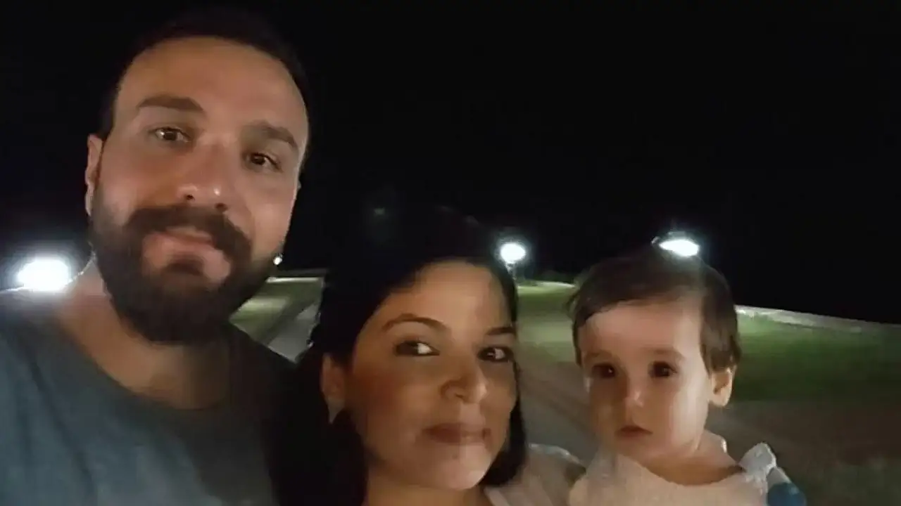 Sezen Tas Evli Mi Esi Kimdir S 1791550854 1 H Zik V