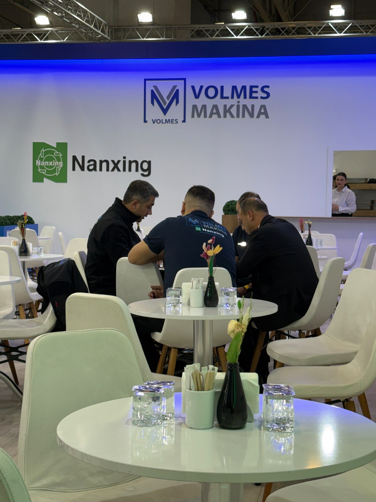 Volmes (2)