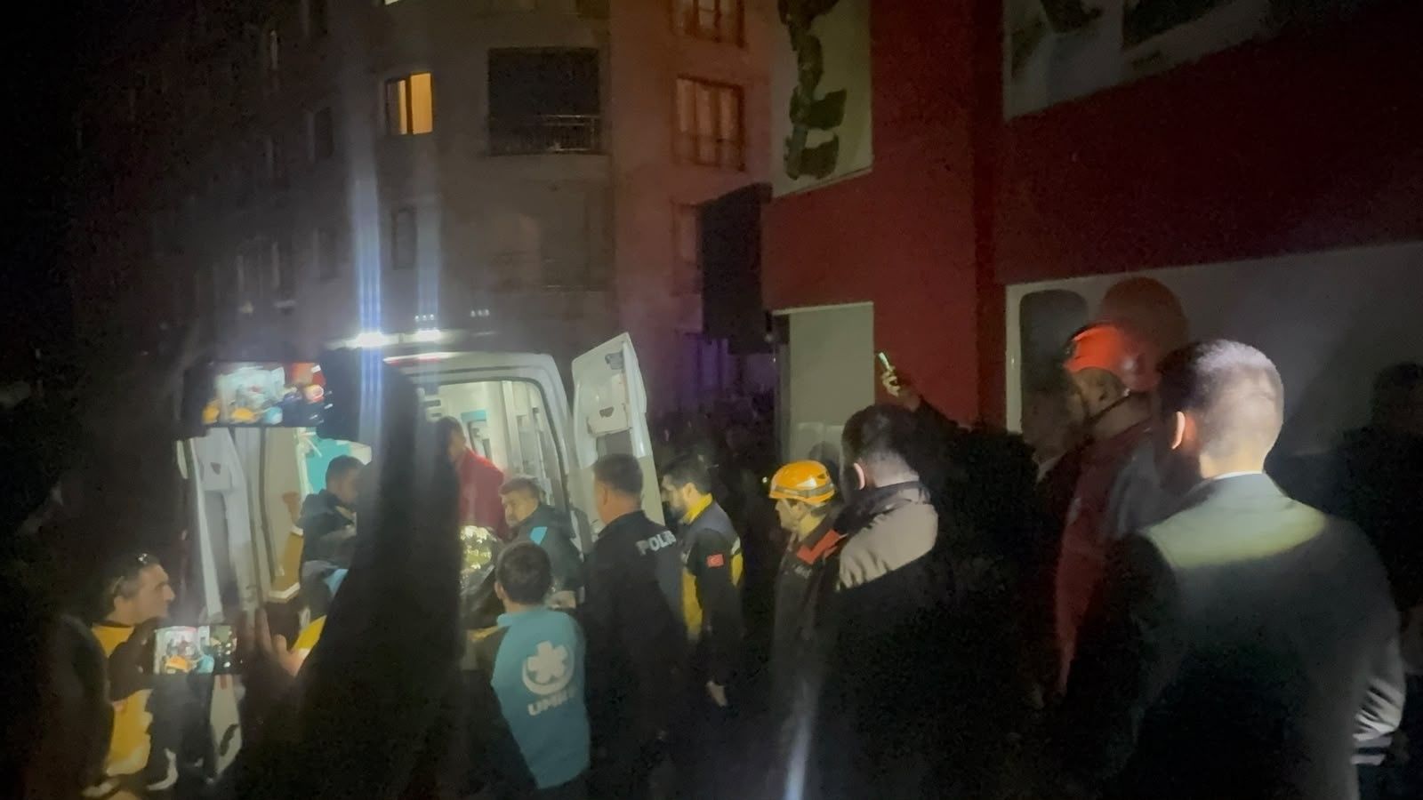 Zonguldak'ta 2 Katlı Bina Çöktü! Aw815481 03